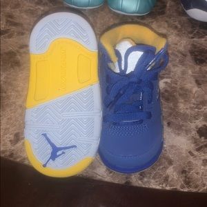 Blue &’ yellow Jordan’s